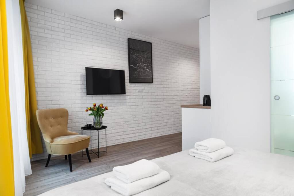 Househost Apartment: Miodowa 42/8B Street คราคูฟ ภายนอก รูปภาพ