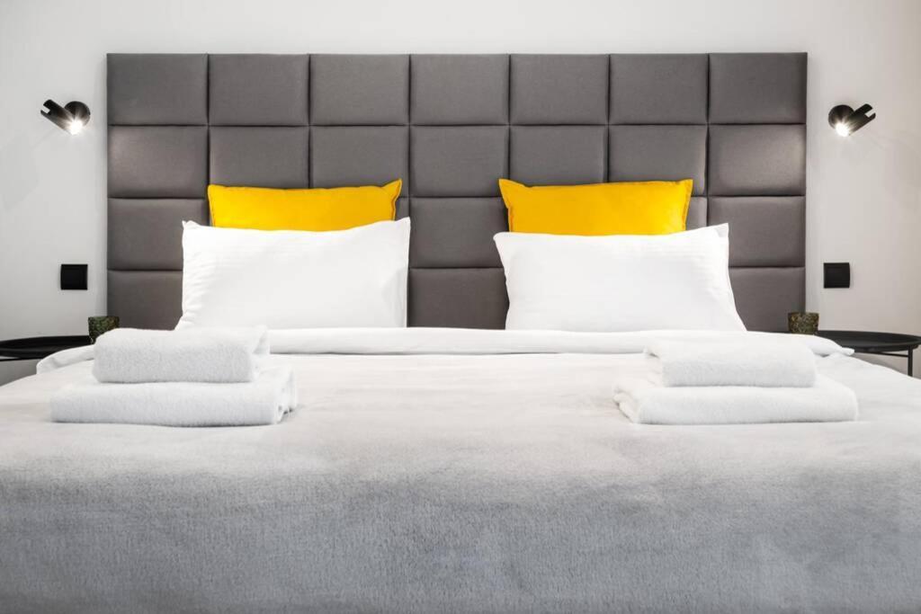 Househost Apartment: Miodowa 42/8B Street คราคูฟ ภายนอก รูปภาพ